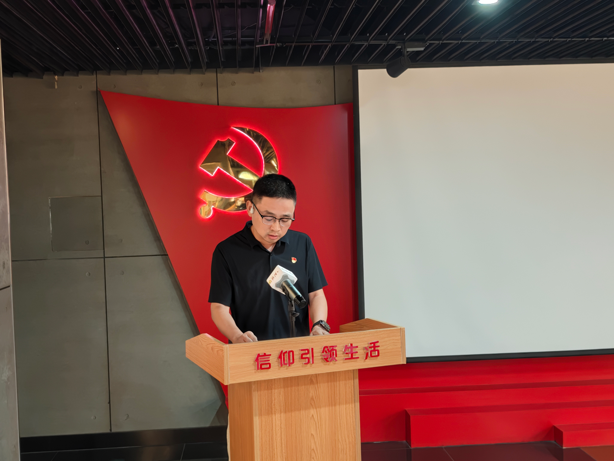 1752716381816398.png 04.png